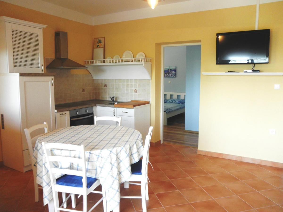 Apartments Villa Kristina ซูเปทาร์สกา ดรากา ภายนอก รูปภาพ
