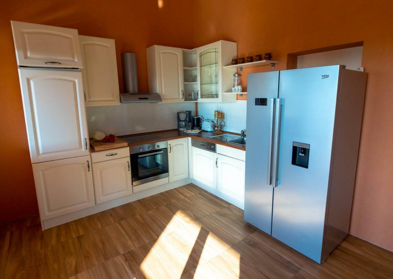 Apartments Villa Kristina ซูเปทาร์สกา ดรากา ภายนอก รูปภาพ